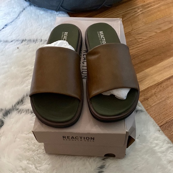 Kenneth Cole Men’s Slides. New slides. Indented on left shoe due to storage. - Picture 1 of 5